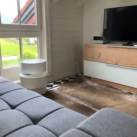Apartment Feriewohnung Klassik Im Roten Haus
