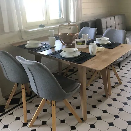 Feriewohnung Klassik Im Roten Haus Apartment